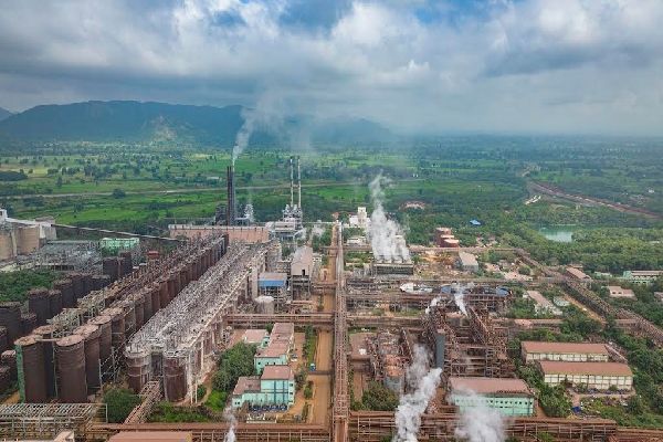 वेदांता एल्यूमिनियम ने अपनी एल्यूमिना रिफाइनिंग क्षमता को बढ़ाकर 35 लाख टन प्रति वर्ष किया
