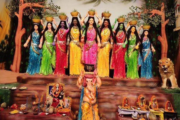 बिलासपुर में सजा दरबार, षष्ठी पर आज विराजेंगी मां शेरावाली