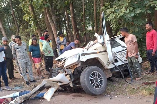  मतदान कर्मियों की गाड़ी दुर्घटनाग्रस्त, तीन शिक्षकों की मौत...