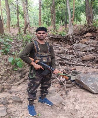 सीएम के शपथ ग्रहण से पहले आई बुरी खबर,हसौद के कमलेश साहू सीएएफ का जवान शहीद&hellip;..