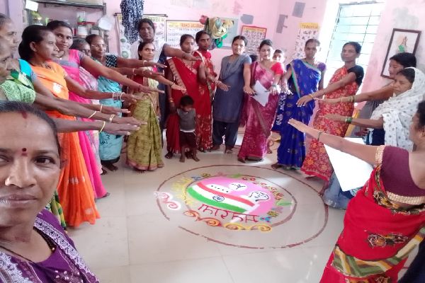 9000 महिलाओं ने रंगोली, मेहंदी, खेल प्रयोगिताओं  में भाग लेकर निर्भीक मतदान की ली शपथ