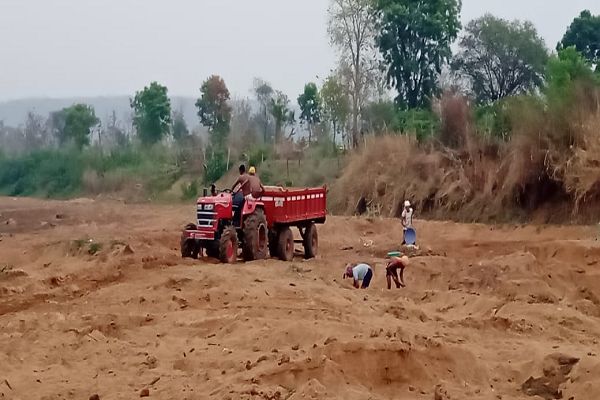 गुमसुम बालोद खनिज शाखा, धड़ल्ले से हो रहा अवैध रेत उत्खनन