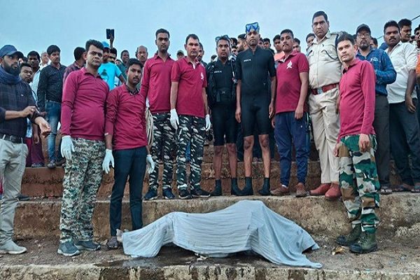 युवक की मुरम खदान में डूबने से मौत 