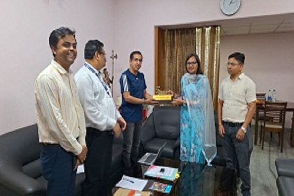 जिला प्रशासन ने प्रेक्षक श्रीकेश लथकर व प्रसन्ना वी पत्तनसेट्टी का जताया आभार
