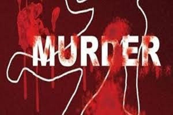 एक युवक ने कुल्हाडी से दूसरे पर जानलेवा वार कर दिया
