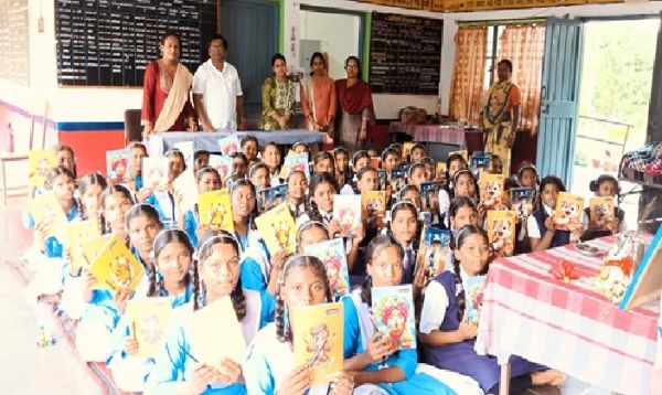 अपर कलेक्टर ने बालक एवं कन्या छात्रावास का किया निरीक्षण