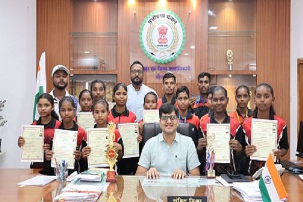 राज्य स्तरीय सॉफ्टबॉल और एथलेटिक्स खेल में बीजापुर को 21 पदक
