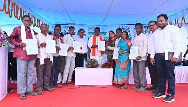 प्रधानमंत्री फसल बीमा : मेरी पॉलिसी मेरे हाथ अभियान का हुआ शुभारंभ
