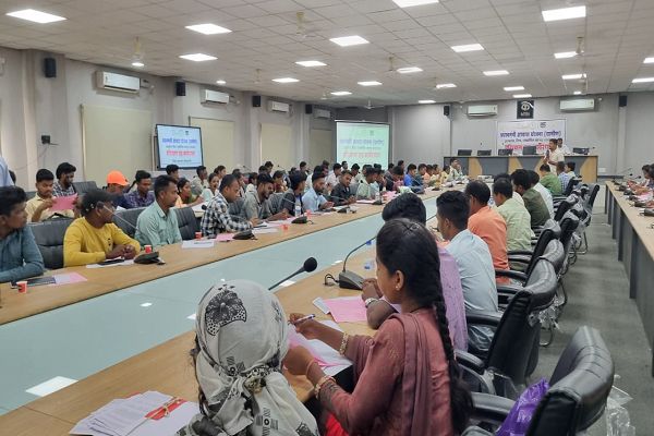 पीएम आवास योजना (ग्रामीण) अंतर्गत आवास मित्रों को मिला प्रशिक्षण