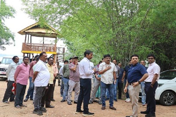 कलेक्टर और एसपी ने मयाली नेचर कैम्प में तैयारी का लिया जायजा