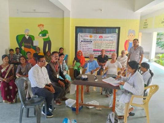 स्नेह सम्बल वृद्धाश्रम में हेल्थ कैंप एवं टीबी स्क्रीनिंग