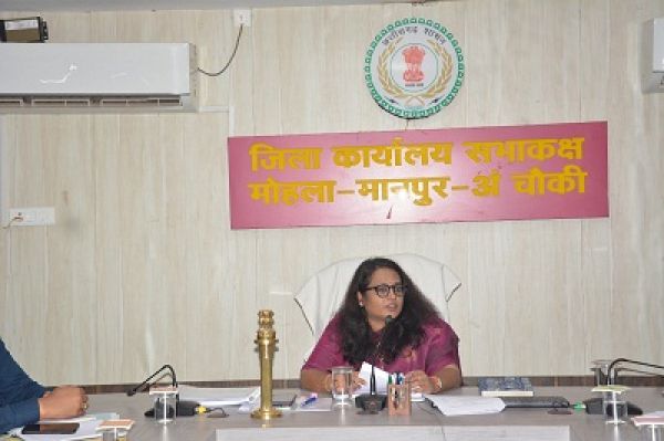 लंबित प्रकरणों का शीघ्र निराकरण करने के दिए निर्देश