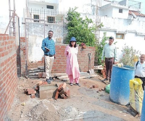 सीईओ ने प्रधानमंत्री आवास योजना ग्रामीण एवं मुख्यमंत्री आवास योजना अंतर्गत सभी स्वीकृत आवासों का किया निरीक्षण