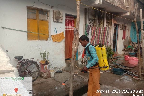 वार्ड 05 कोसानगर क्षेत्र में डेंगू, मलेरिया बचाव एवं मच्छर उन्मूलन हेतु अभियान चलाया गया।