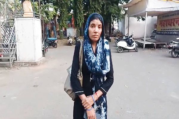 ITBP जवान की प्रताड़ना से परेशान पत्नी ने दर्ज कराई FIR: नाराज समाज ने महिला के पूरे परिवार को किया बहिष्कृत, अब हाई कोर्ट ने कलेक्टर, एसपी और अध्यक्ष को भेजा नोटिस