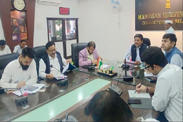 कलेक्टर ने की धान खरीदी की समीक्षा