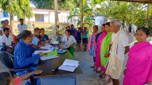 आयुष्मान कार्ड योजना के तहत पंजीयन कार्य तेज़ी से जारी