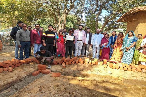 500 नए पीएम आवासों की बुनियाद रखकर कोरिया ने मनाई सुशासन की पहली वर्षगांठ