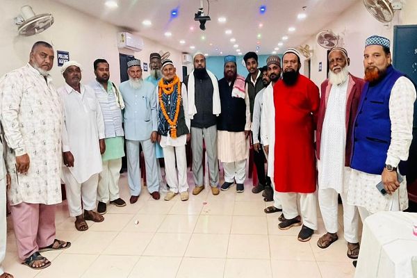 उमराह के लिए नियाज खान की रवानगी पर विशेष कार्यक्रम आयोजित