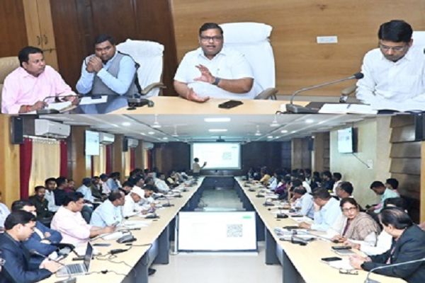 विभाग प्रमुखों एवं तकनीकी स्टाफ को ग्रिवेंस पोर्टल के बारे में दी गई जानकारी