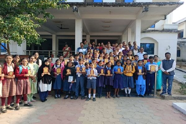 विज्ञान और गणित विषय में रूचि विकसित करने किया गया आयोजन