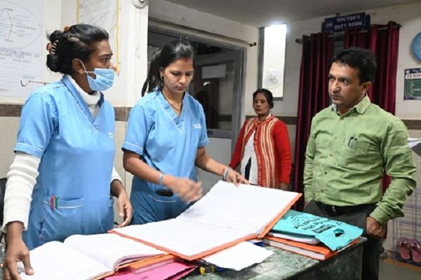 अपर कलेक्टर ने जिला अस्पताल का किया निरीक्षण