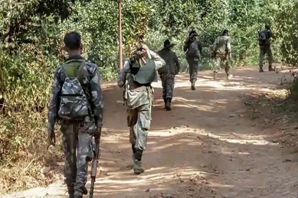 मैनपुर मुठभेड़: 2 और नक्सलियों के शव बरामद