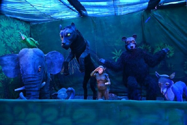 बच्चों के बीच आकर्षण का केन्द्र बना- मोंगली और बघीरा