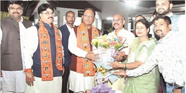 दुर्ग की नव निर्वाचित मेयर व पार्षदों ने की मुख्यमंत्री साय से मुलाकात