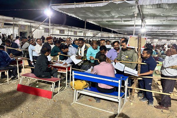 विकासखंड बोड़ला और पंडरिया में मतदान सफलता पूर्वक सम्पन्न, मतदान दल देर रात तक सकुशल वापस लौटे