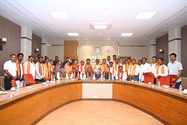 कवर्धा नगर पालिका अध्यक्ष व पार्षदों ने की मुख्यमंत्री व विधानसभा अध्यक्ष से भेंट