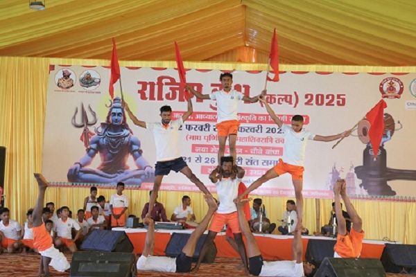 सांस्कृतिक कार्यक्रमों की प्रस्तुति ने दर्शकों का खूब मनोरंजन किया