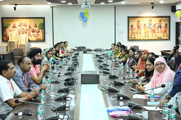 महंगे ब्रांडेड दवाइयों के सस्ते विकल्प हैं जन औषधि : कलेक्टर