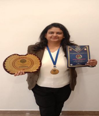 बिलासपुर छत्तीसगढ़ की कलाकार प्रियंका मोदी को अंतरराष्ट्रीय आइकान अवार्ड 2025 से सम्मानित किया है। 