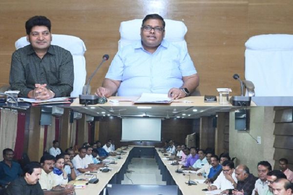 कलेक्टर की अध्यक्षता में परामर्शदात्री समिति की बैठक सम्पन्न