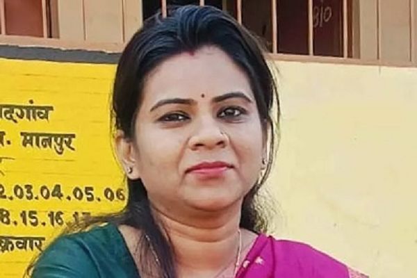 शिक्षिका की मौत और प्यून घायल, अज्ञात वाहन ने रौंदा