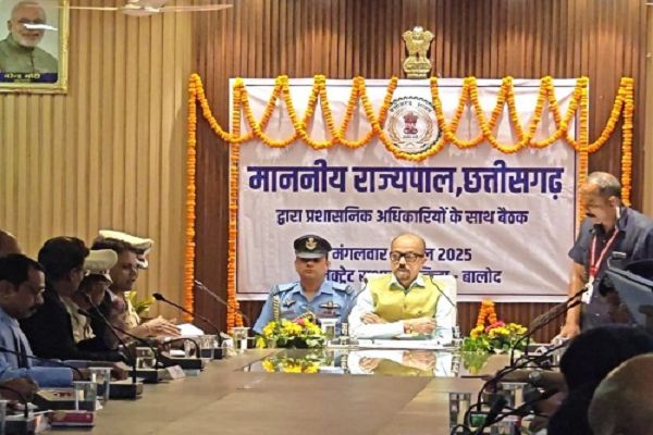 फील्ड में जाकर एवं आम जनता से मुलाकात कर योजनाओं के क्रियान्वयन की करें पड़ताल : रमेन डेका