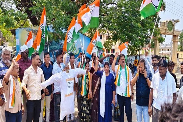 महिलायें और बच्चे भाजपा सरकार की लचर क़ानून व्यवस्था का हो रहे हैं शिकार- विक्रम मंडावी 