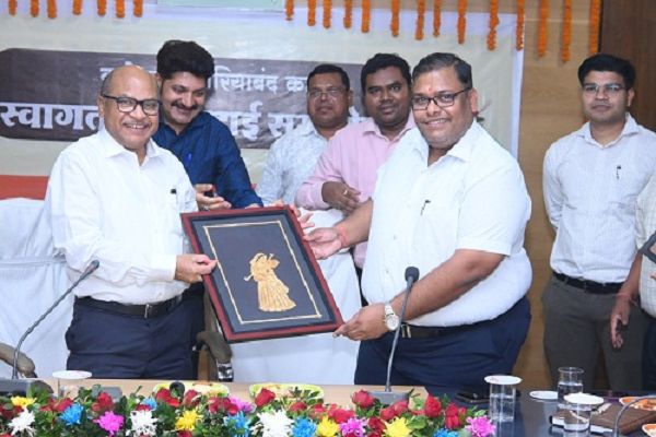 गरियाबदं जिला में विकास की अपार संभावनाएं : कलेक्टर