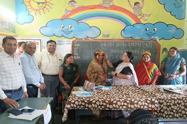  खट्टी  स्कूल  में  हुआ  पढ़ई  तिहार  का  आयोजन 