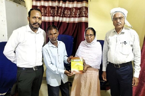 सुशासन तिहार : प्रणिता साहू को एक आवेदन पर मिला मनरेगा जॉब कार्ड