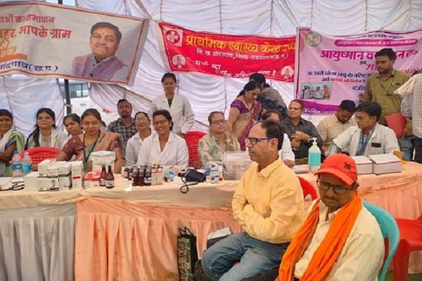 समाधान शिविर विचारपुर नवागांव में 130 लोगों की हुई स्वास्थ्य जांच