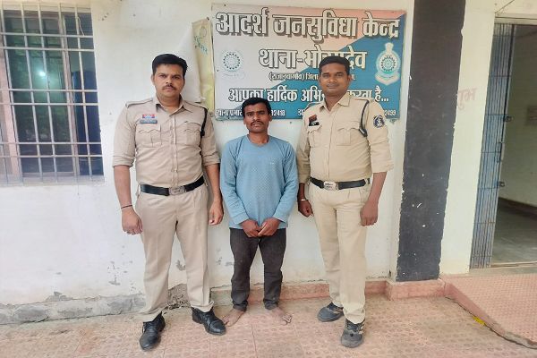घर में घुसकर चोरी करने वाला आरोपी गिरफ्तार, नगद 8000 रुपये बरामद
