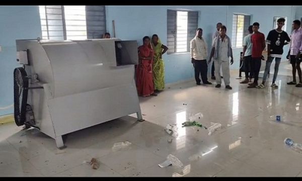 सिंगल यूज प्लास्टिक संग्रहण बना आय का जरिया