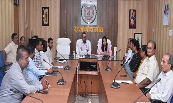समाज के प्रति अपने दायित्वों निर्वहन करते हुए सभी करें पौधरोपण : कलेक्टर