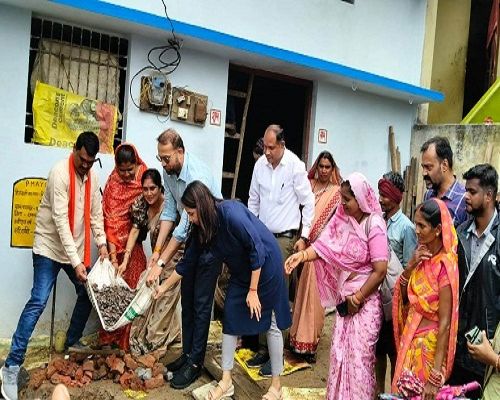 कलेक्टर ने जल सरंक्षण के लिए किया श्रमदान