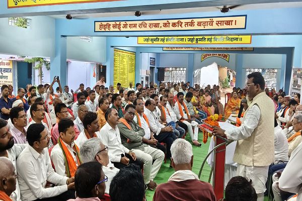 आपातकाल की 50वीं वर्षगांठ पर कोपरा में संगोष्ठी का आयोजन, मिशा बंदियों का हुआ सम्मान