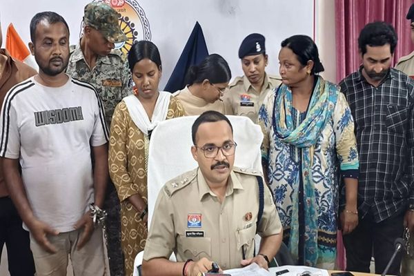 पांच मंदिरों में चोरी करने वाले गिरोह का भंडाफोड़, चार आरोपी गिरफ्तार