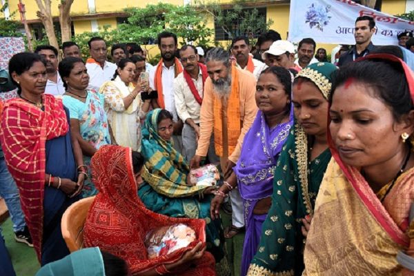 आदिवासियों को सशक्त एवं आत्मनिर्भर बनाने अभिनव पहल है धरती आबा जनभागीदारी अभियान: सांसद