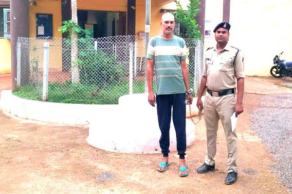 राजहरा पुलिस का अवैध शराब पर सख्त प्रहार, चार दिन में 7 केस दर्ज, पुलिस की सख्ती से अवैध कारोबारियों में मचा हड़कंप